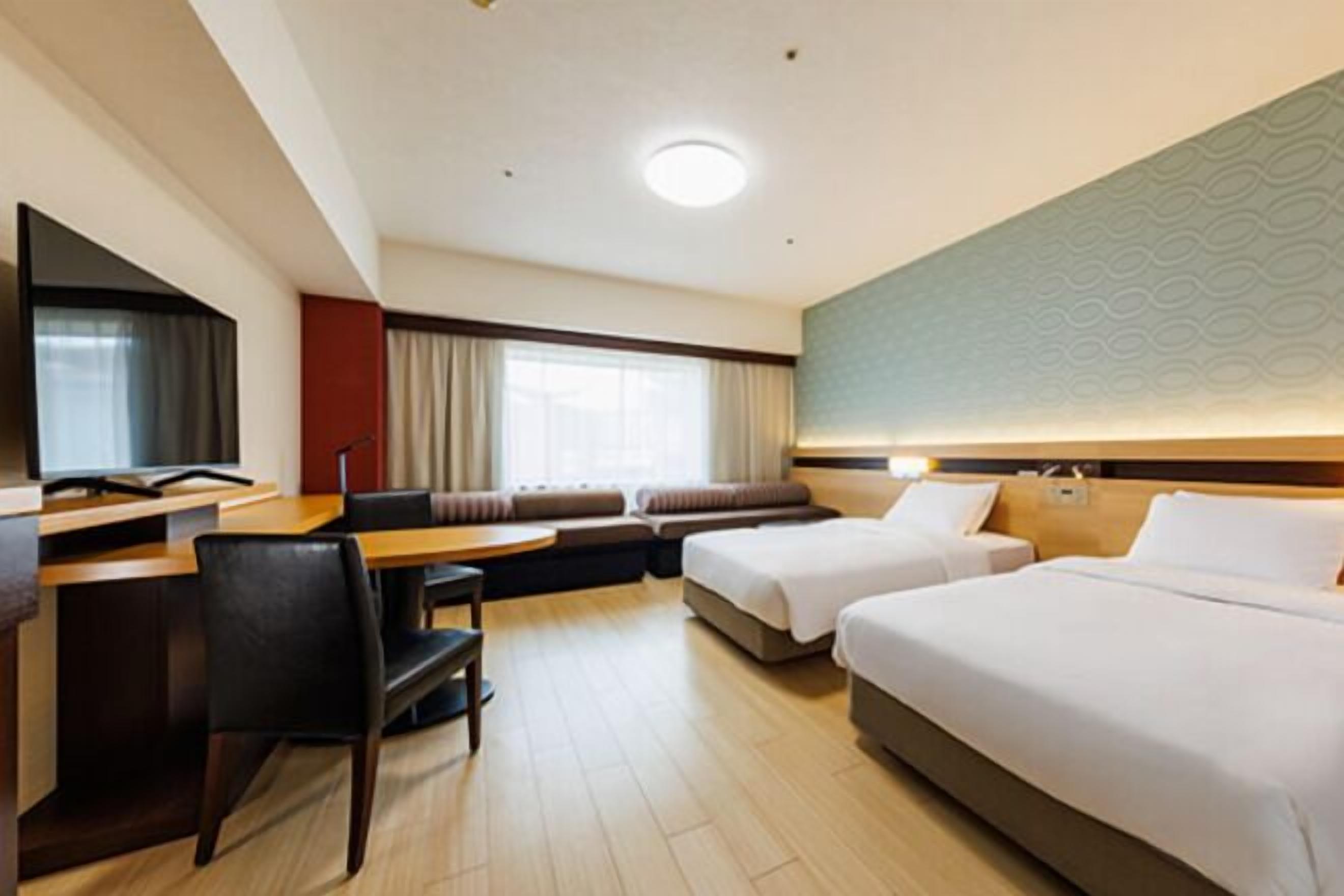 Down comforters, Select Comfort beds, in-room safe, laptop workspace