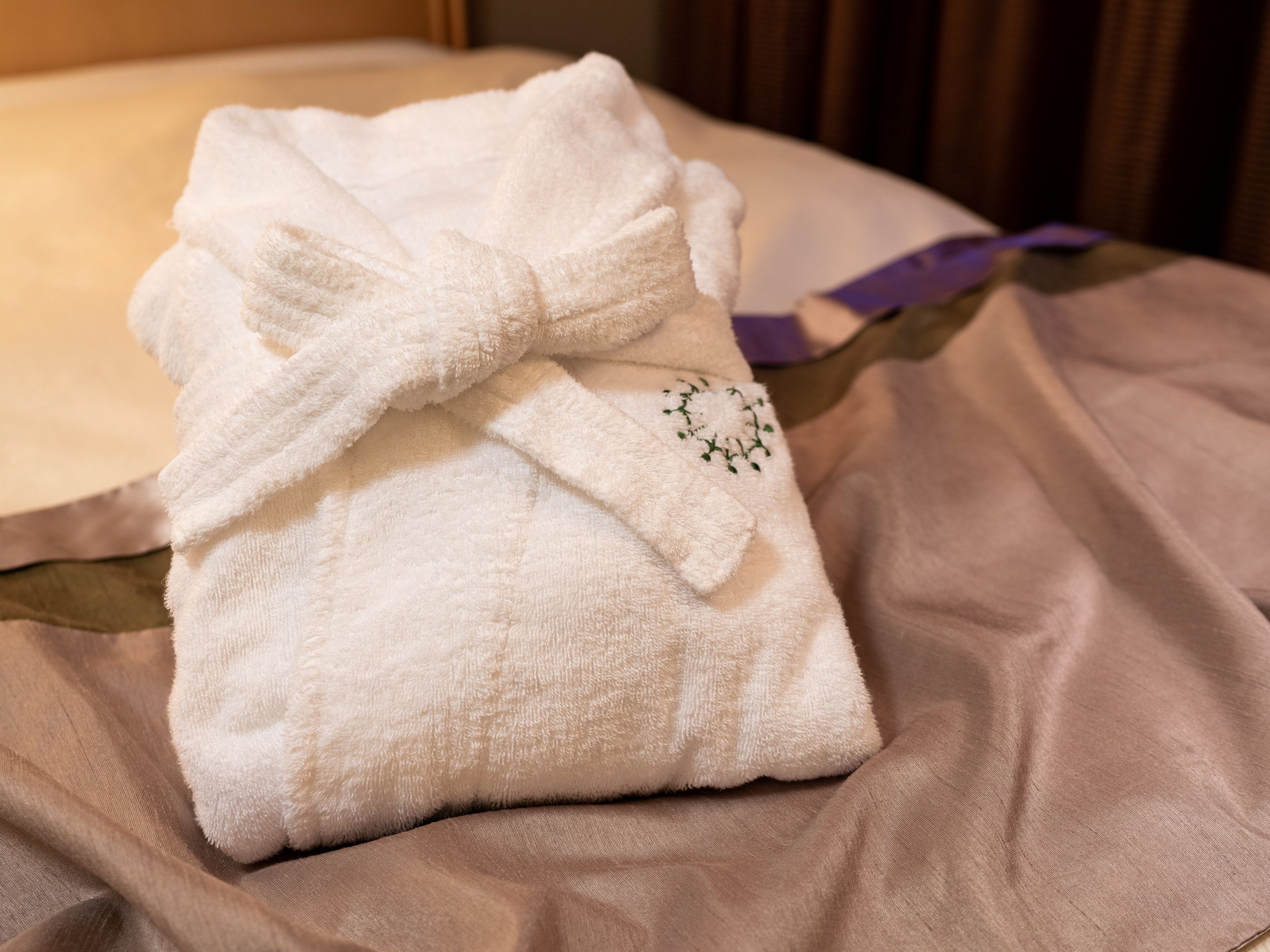 1 bedroom, premium bedding, blackout curtains, iron/ironing board