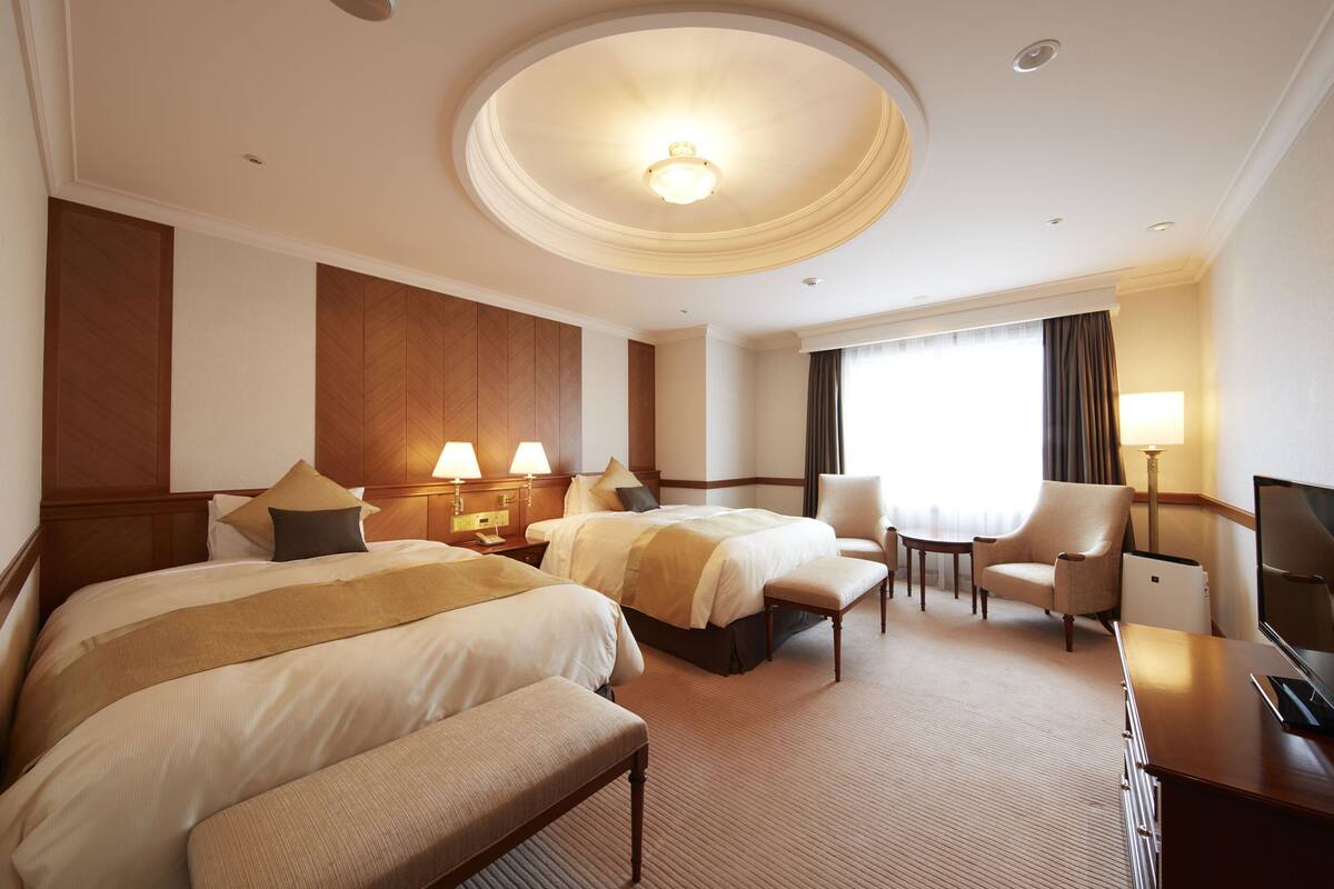 1 bedroom, premium bedding, blackout curtains, iron/ironing board