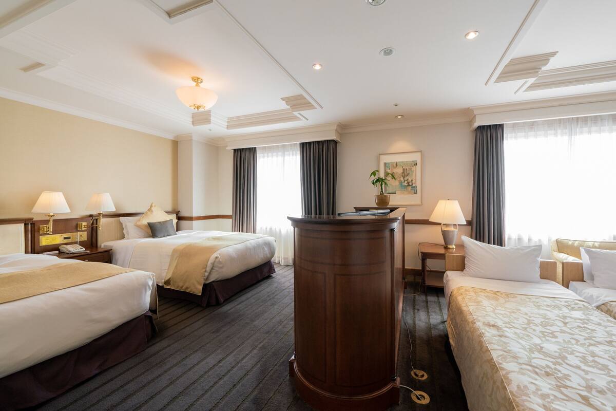 1 bedroom, premium bedding, blackout curtains, iron/ironing board