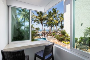 Quarto standard, 2 camas de casal | Vista para praia/oceano