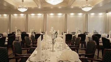 Dinner served, Scandinavian cuisine