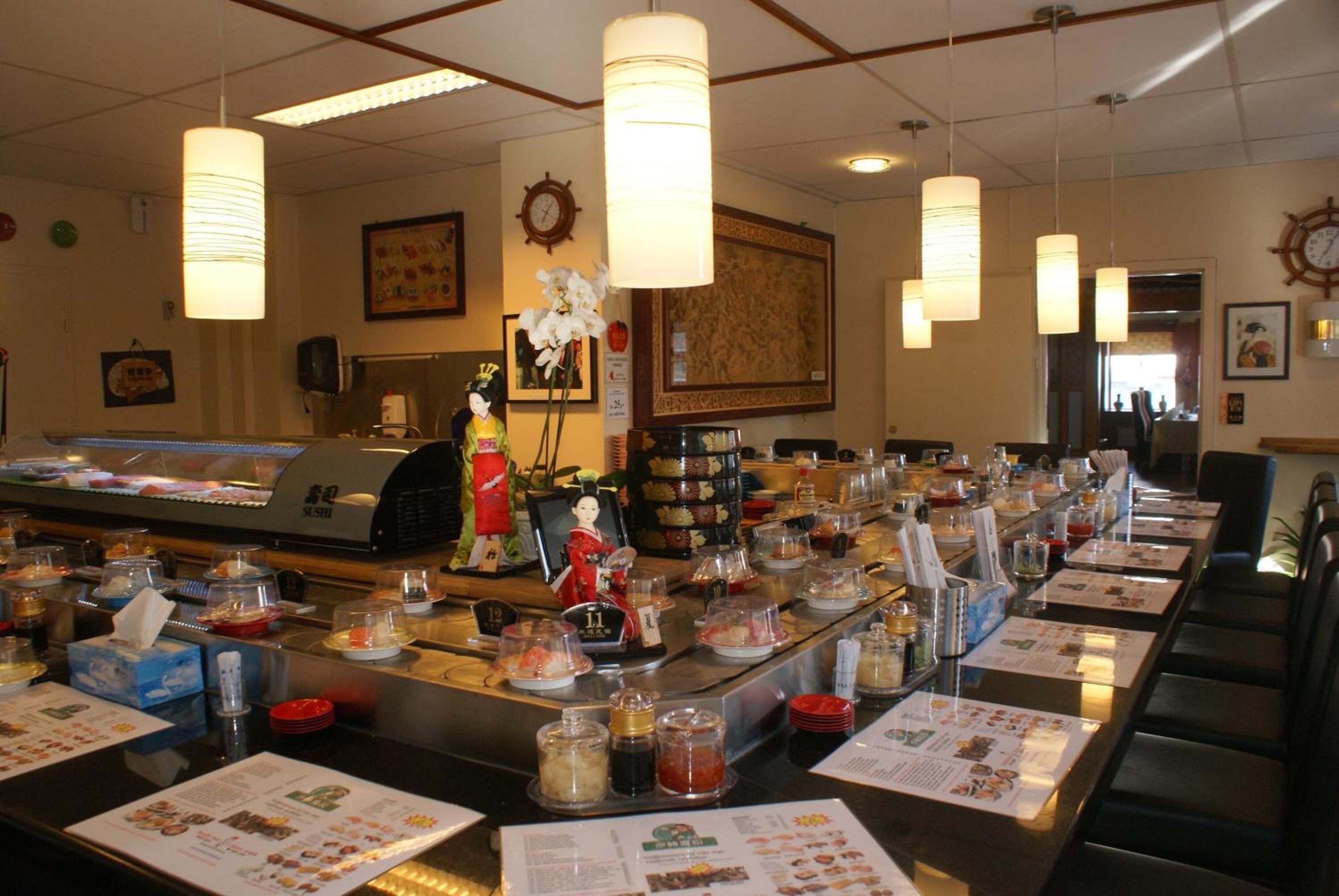 Illallinen tarjolla, japanilainen keittiö