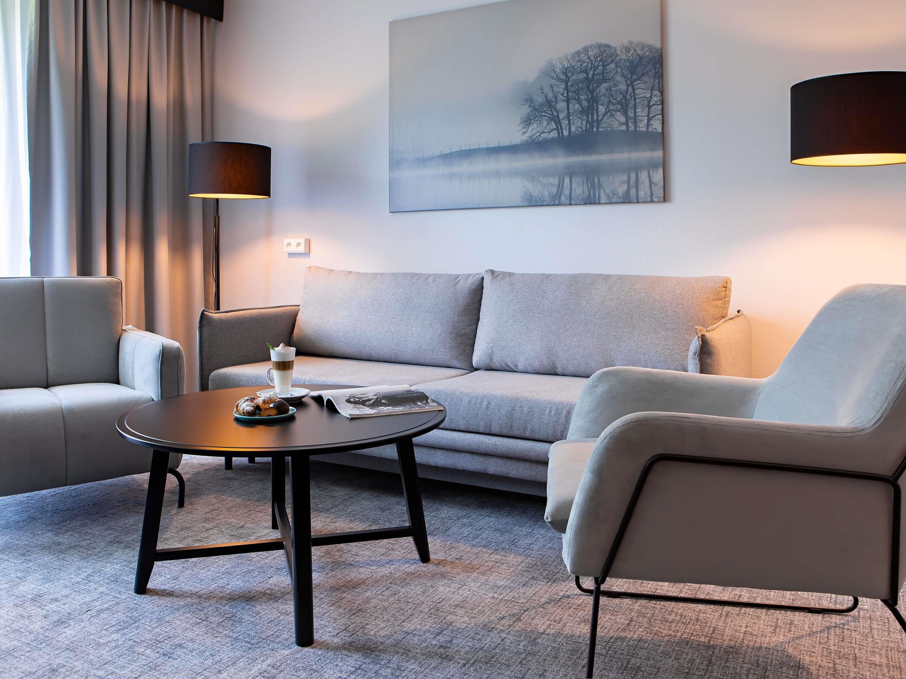 Hypo-allergenic bedding, in-room safe, desk, iron/ironing board