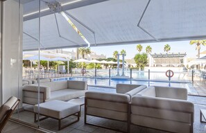 Poolside bar - Playa De La Luz Hotel (Rota)