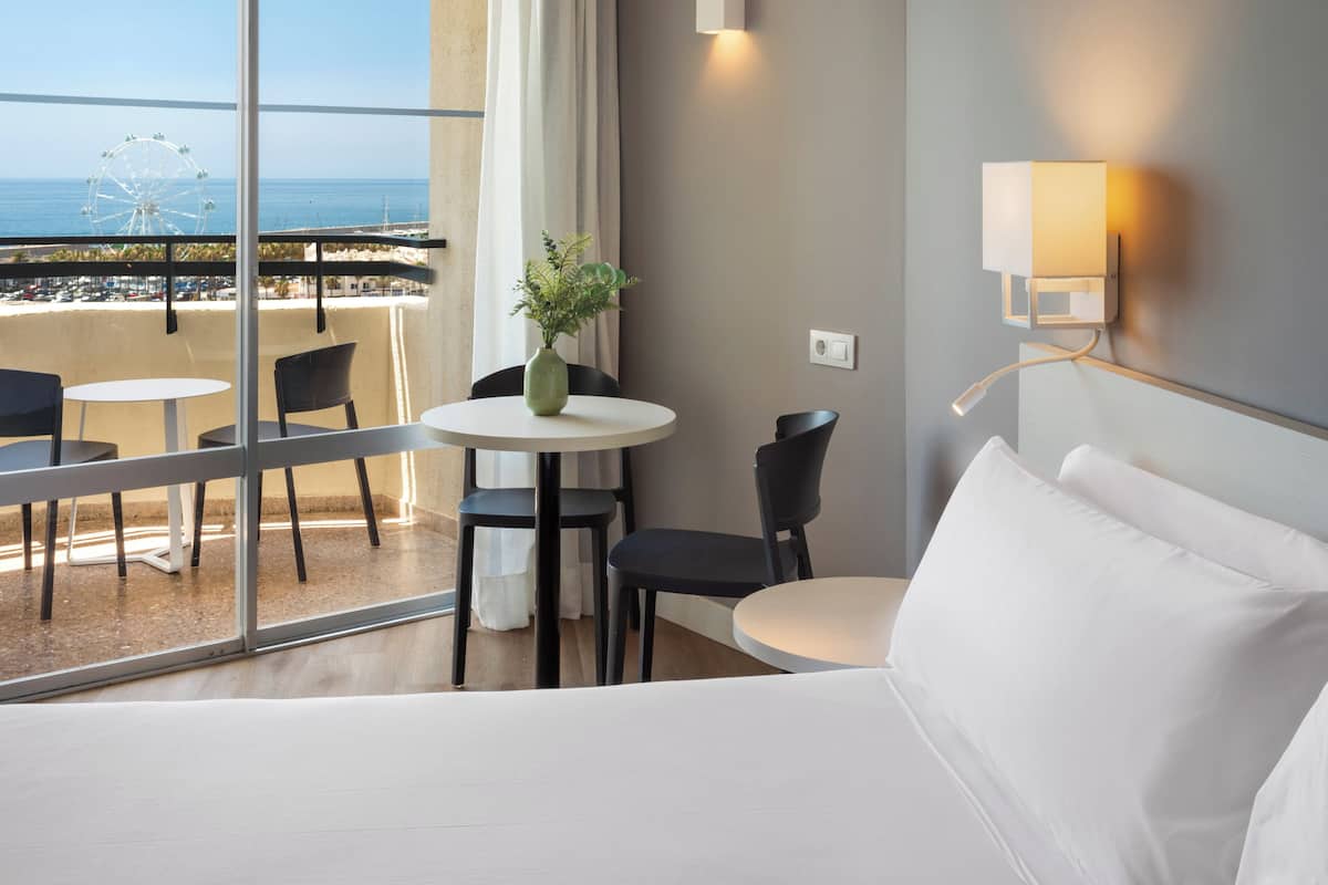 In-room safe, desk, blackout drapes, free WiFi