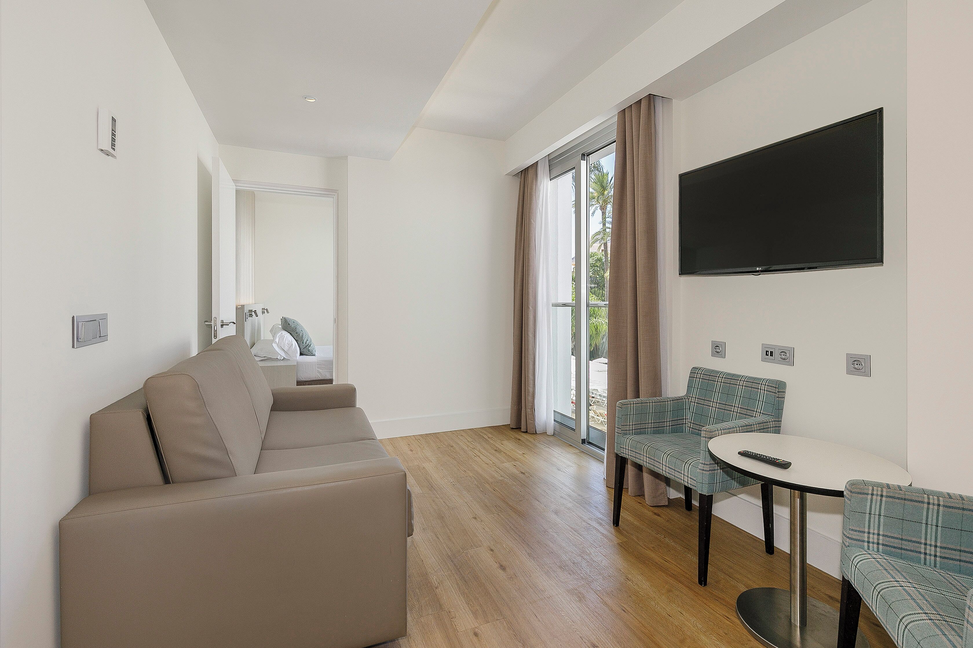 family room (3+1) | living area | lcd tv