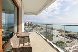 Superior Room Frontal Sea View | Terraza o patio