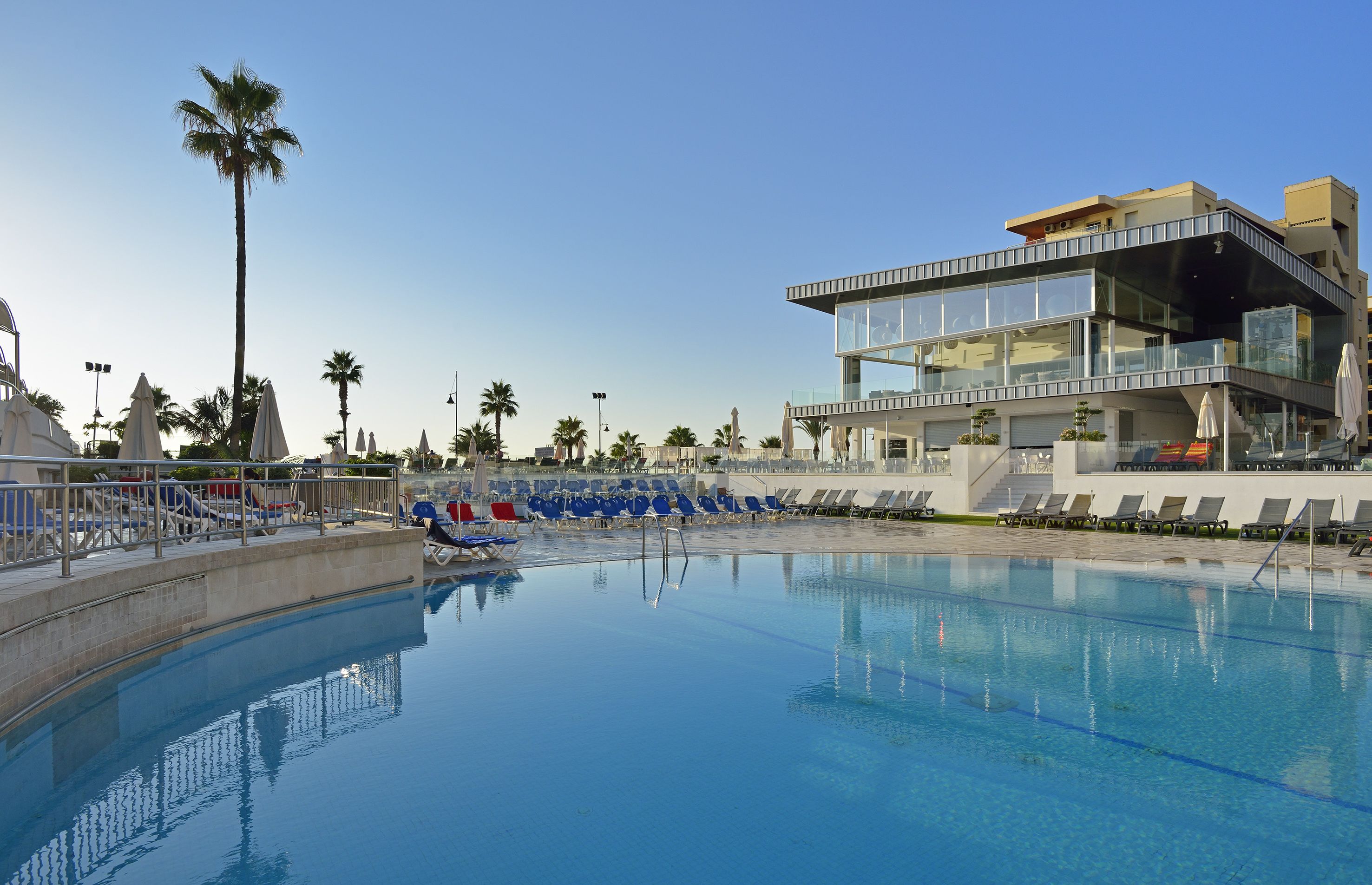 Indoor pool, 8 outdoor pools, pool umbrellas, pool loungers