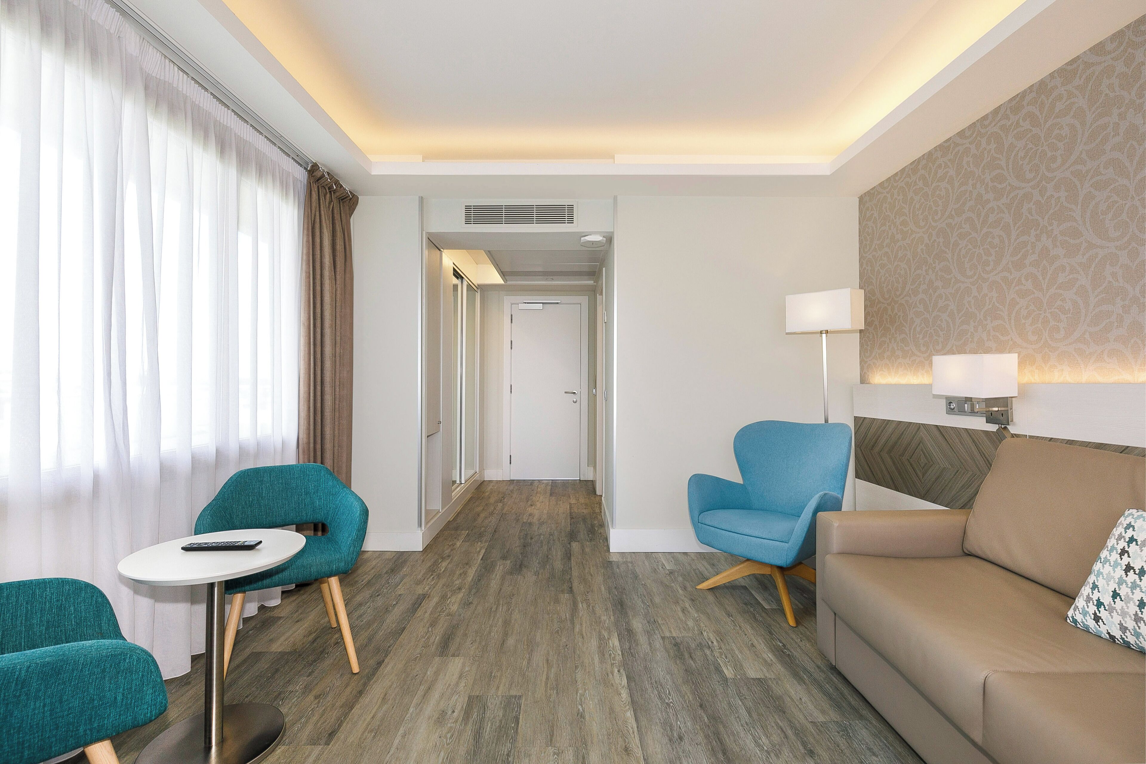 premium bedding, in-room safe, desk, free wifi