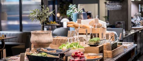 Free daily self-service breakfast