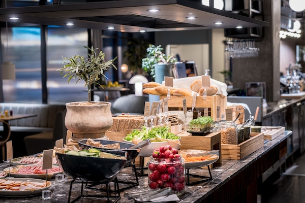 Free daily self-serve breakfast