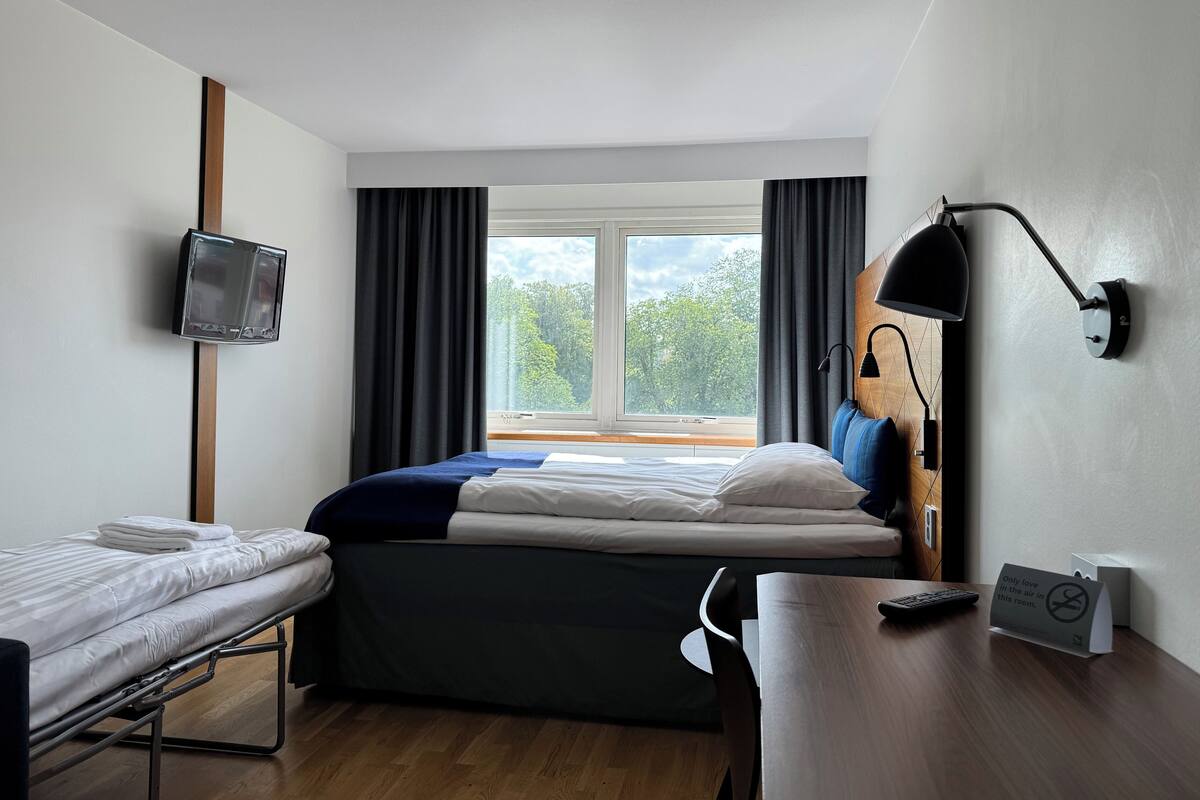 Standard Triple Room | Blackout drapes, cribs (surcharge), bed sheets