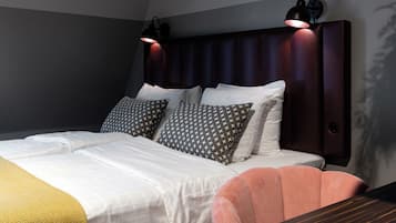 Standard Double Room | Hypo-allergenic bedding, pillowtop beds, in-room safe, desk