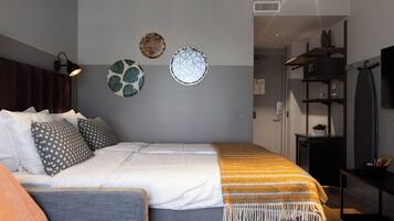 Family Room (2 twin beds, 1 sofa bed)