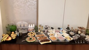 Daily continental breakfast for a fee