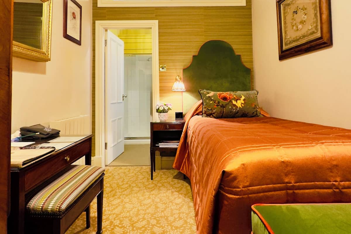 Classic Single Room | Sábanas de algodón egipcio, ropa de cama de alta calidad y edredón