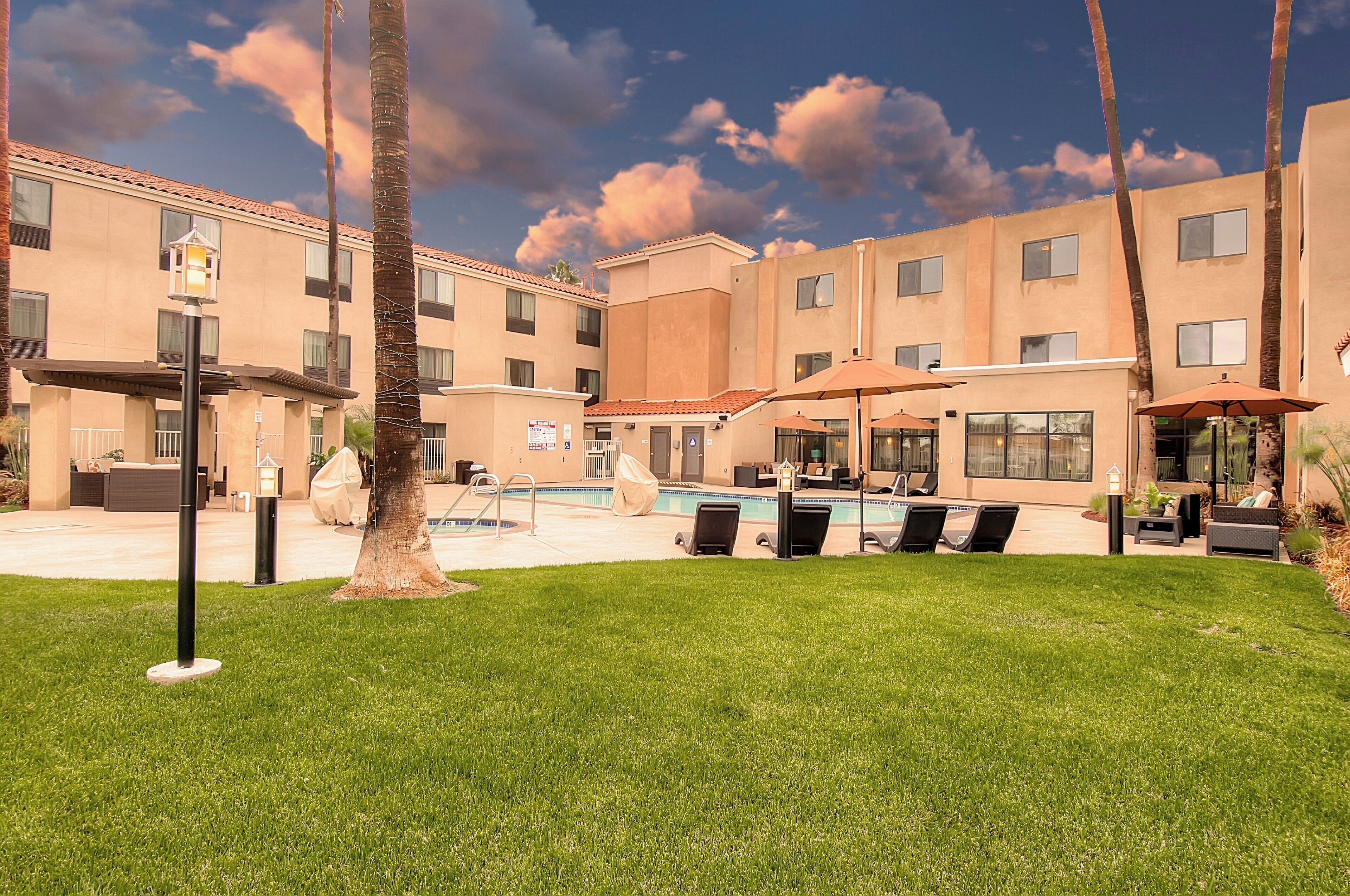 Photo - Holiday Inn Express & Suites Carlsbad Beach by IHG