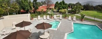 Kellogg West Conference Center & Hotel