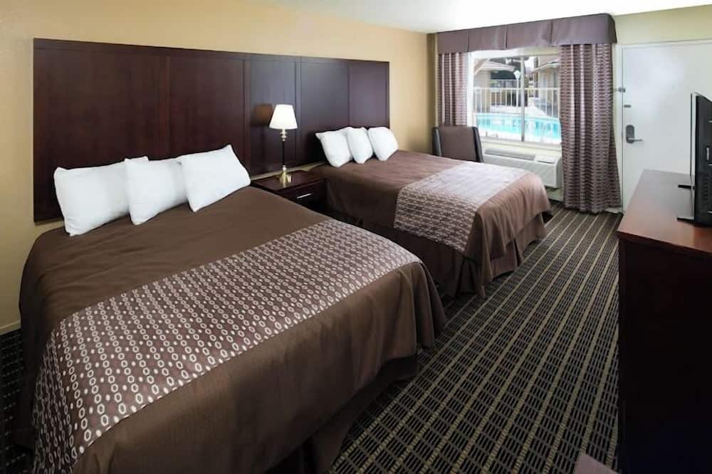 GuestPlace Inn & Suites - Redding