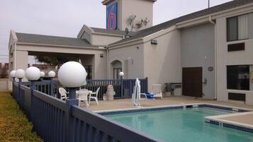 Piscina all'aperto