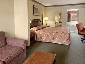 Standard Room, 1 King Bed | In-room safe, desk, free wired internet