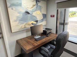 Business center - SureStay Studio by Best Western Rowland (Rowland)