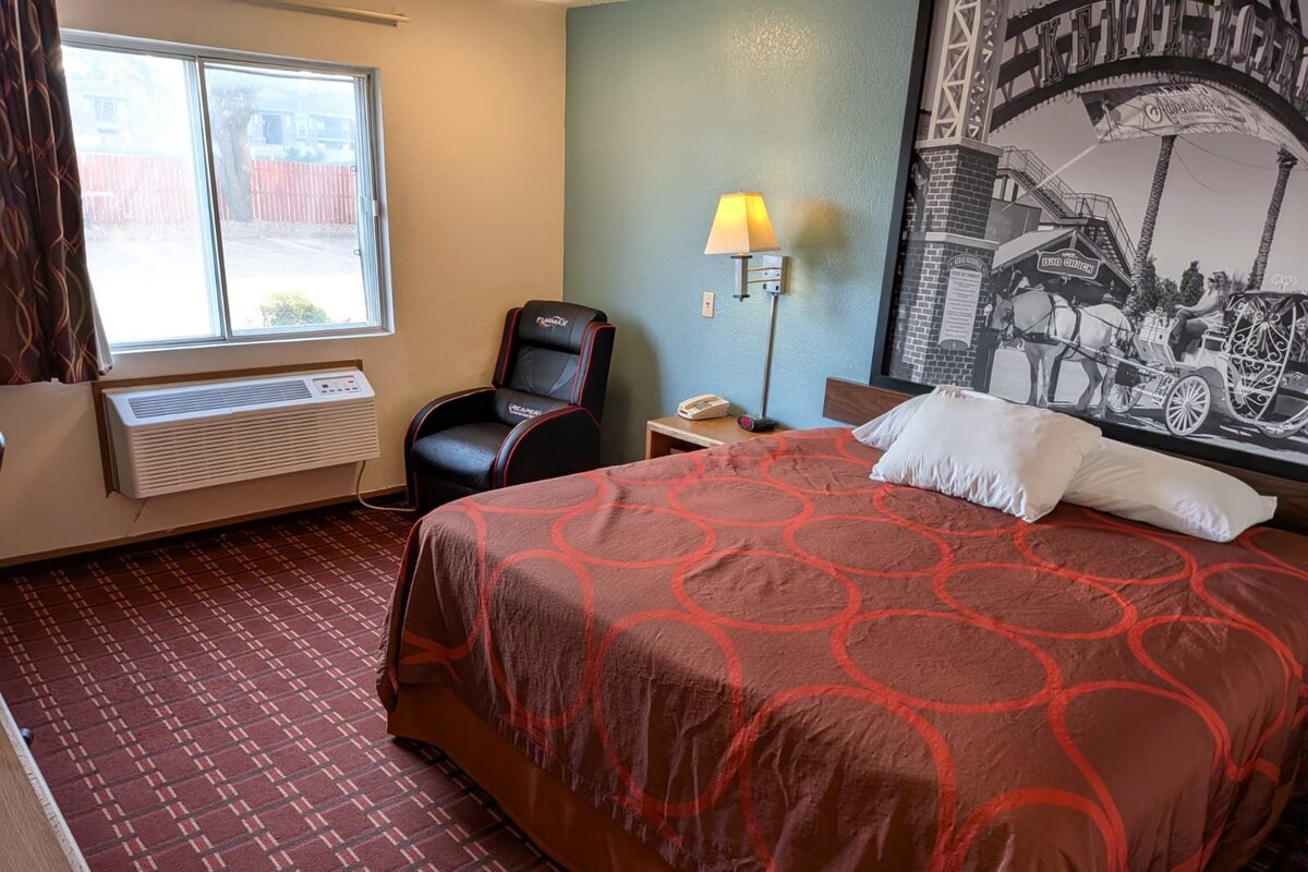 In-room safe, desk, laptop workspace, iron/ironing board