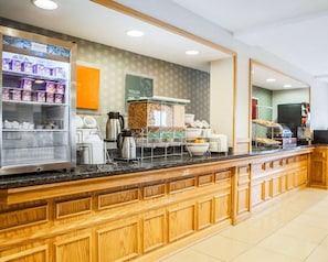 Free daily self-serve breakfast