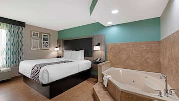 Suite, 1 trĂšs grand lit, non-fumeur, bain Ă remous