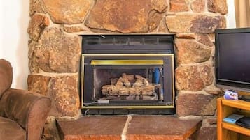 Condo, 2 Bedrooms | Fireplace