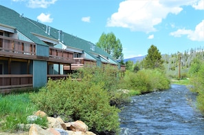 Exterior detail - Twin Rivers Condominiums by Alderwood Colorado Management (Fraser)