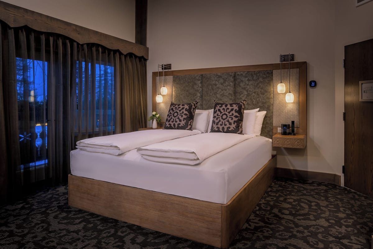 Habitación, 1 cama King size (Chalet Edelweiss) | Escritorio, wifi gratis y ropa de cama
