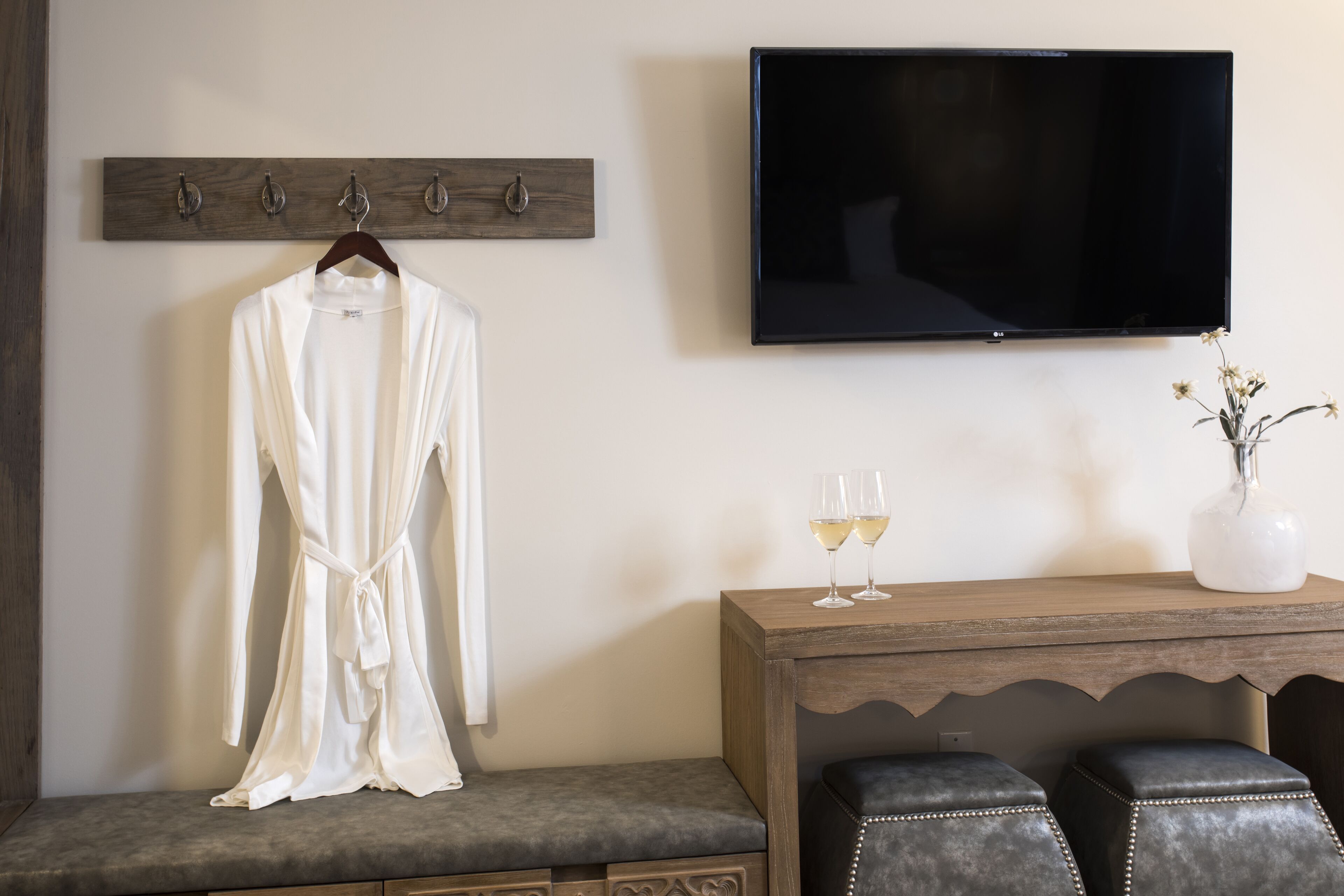 hypo-allergenic bedding, in-room safe, desk, iron/ironing board