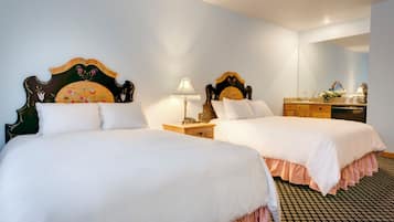 Grand Room, 2 Queen Beds (Mountain Grand Lodge) | Desk, free WiFi, bed sheets