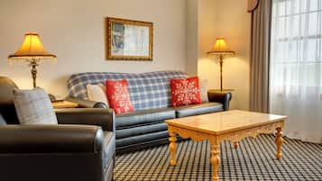 Suite majestueuse, Plusieurs lits (Mountain Grand Lodge, Two Queen Suite) | Accès au Wi-Fi (inclus), literie fournie