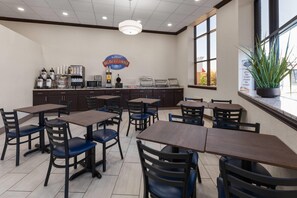 Desayuno continental incluido todos los días