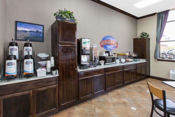 Free daily continental breakfast