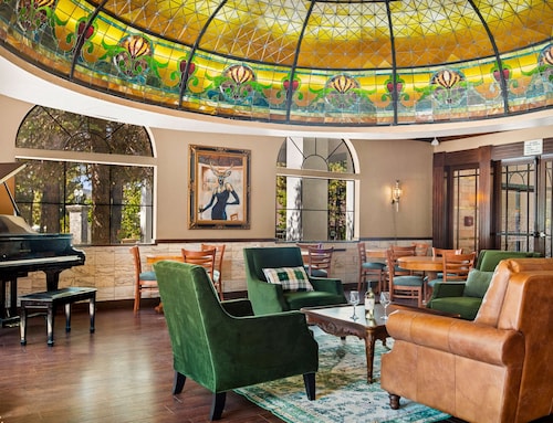 Chateau Big Bear Boutique Hotel, BW Signature Collection