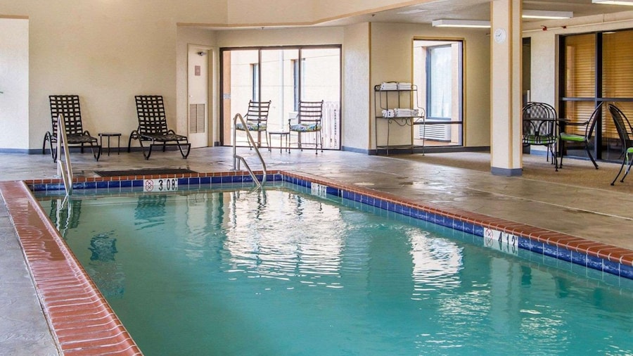 Quality Inn & Suites Benton - Draffenville