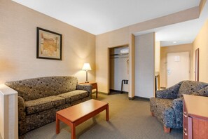 Suite, 1 King Bed with Sofa bed, Non Smoking, Kitchen (2 Person Sofa bed) | Iron/ironing board, rollaway beds, free WiFi, bed sheets