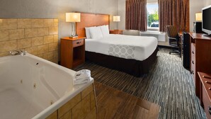 Suite, 1 King Bed, Non Smoking - Park Inn by Radisson, Detroit Metro Airport (Romulus)