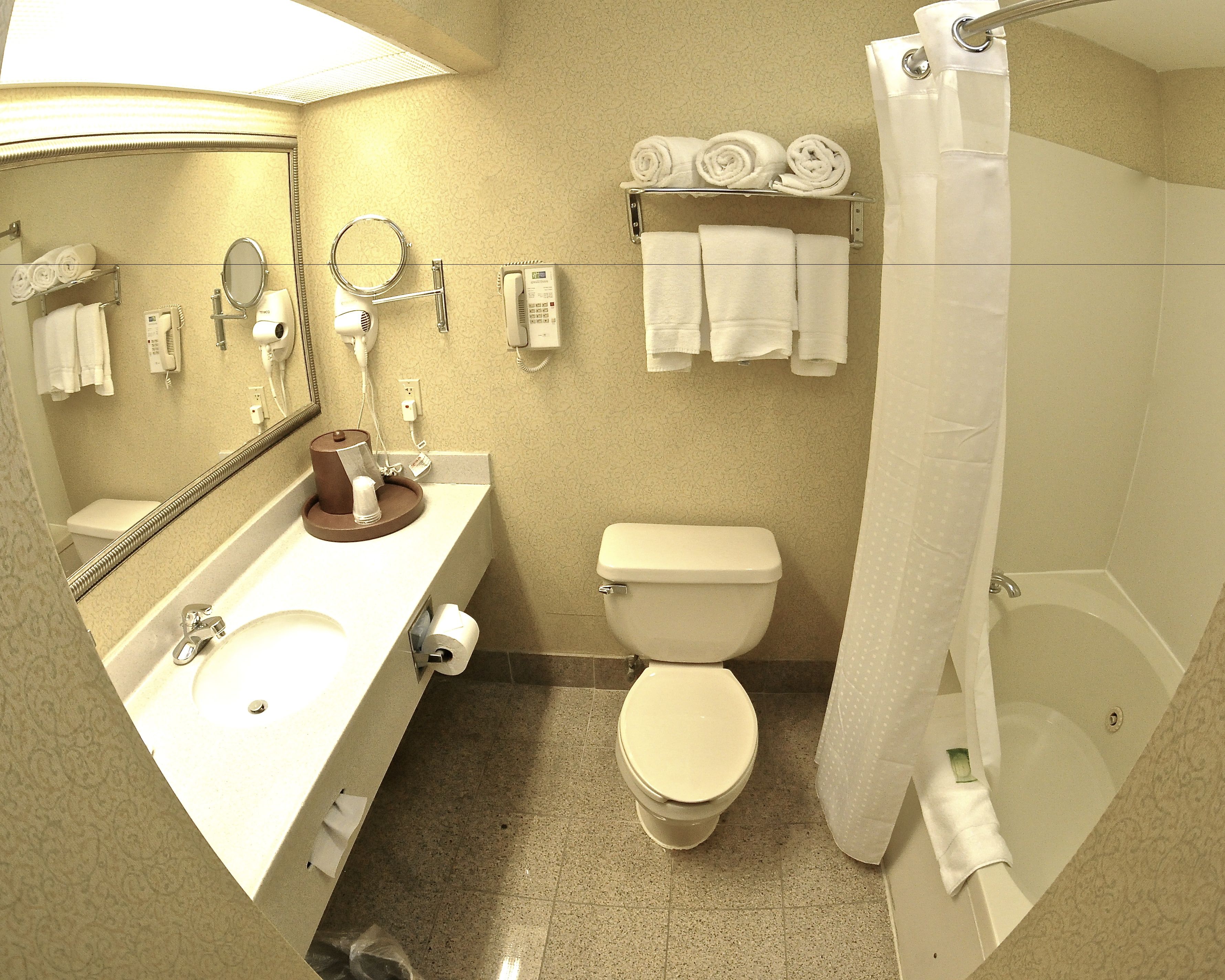 standard room, 2 queen beds | bathroom | combined shower/bathtub, free toiletries, hair dryer, towels