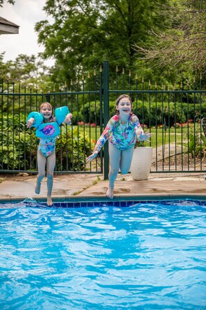 Outdoor pool, open 8:00 AM to 11:00 AM, pool umbrellas, pool loungers