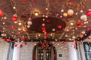 Exterior - The Crescent Hotel and Spa (Eureka Springs)