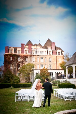 พื้นที่จัดงานแต่งงานกลางแจ้ง