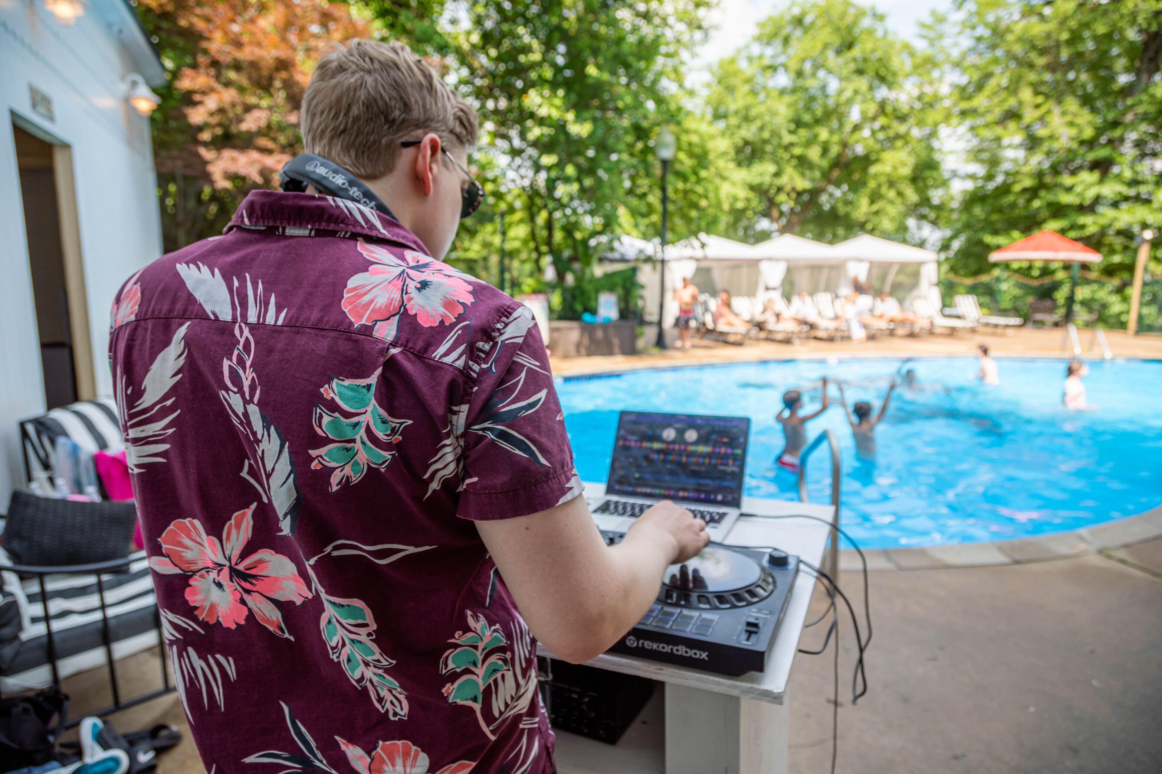 outdoor pool, open 8:00 am to 11:00 am, pool umbrellas, pool loungers