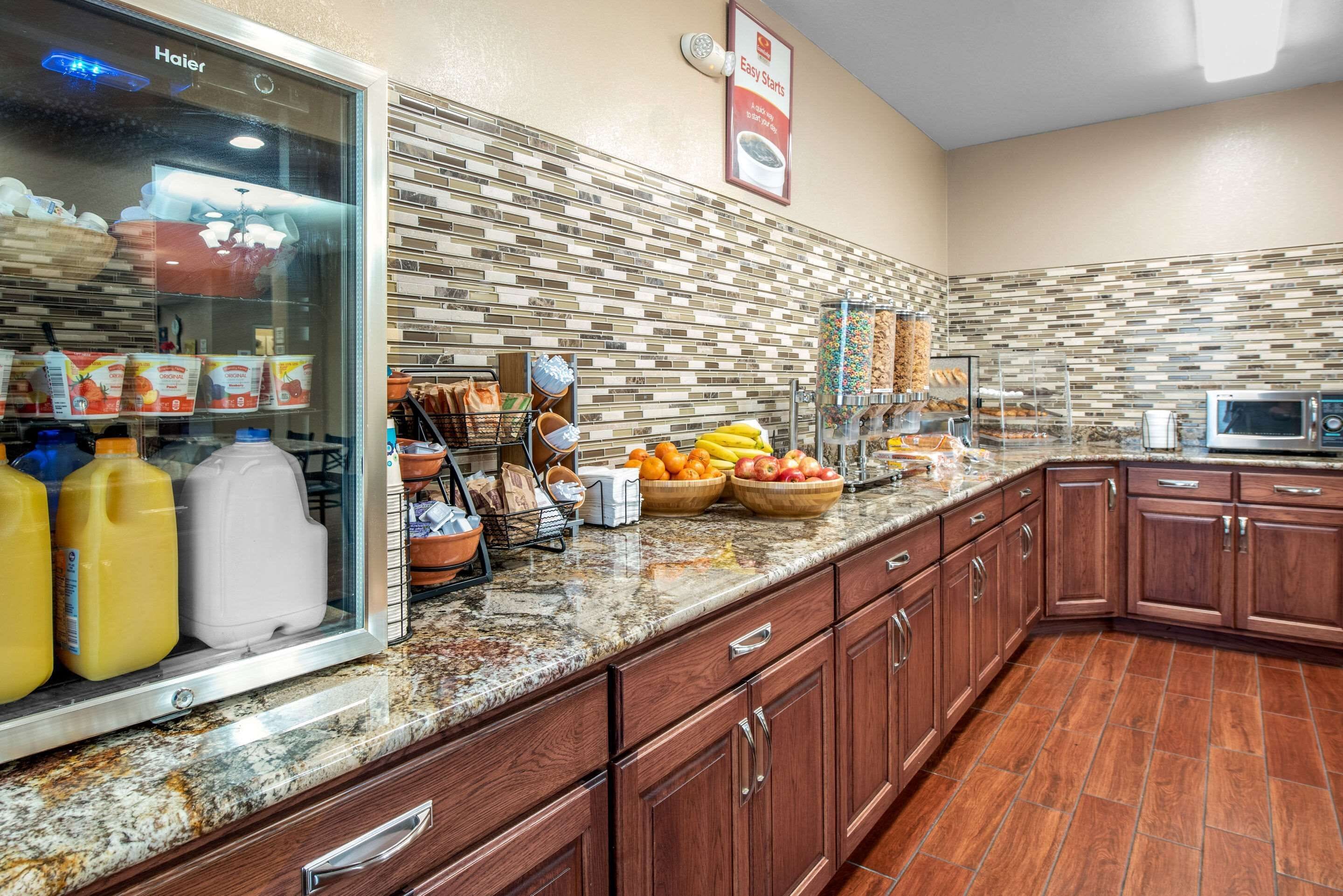 Petit déjeuner complet compris tous les jours