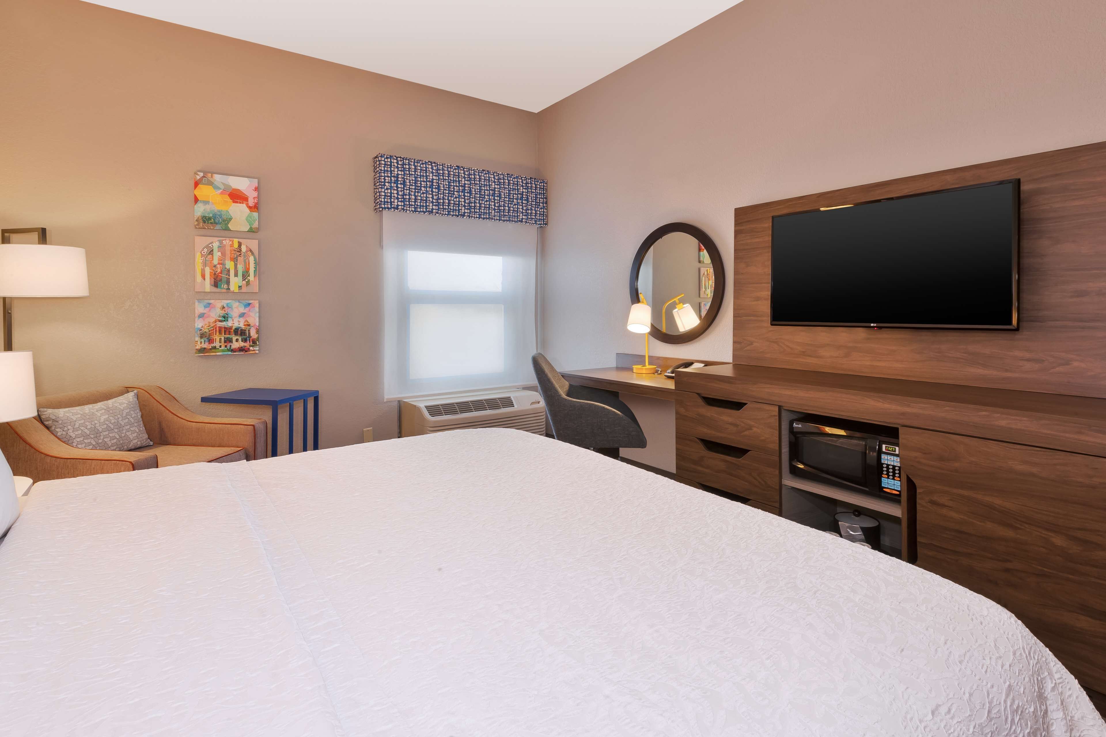 1 bedroom, egyptian cotton sheets, premium bedding, iron/ironing board