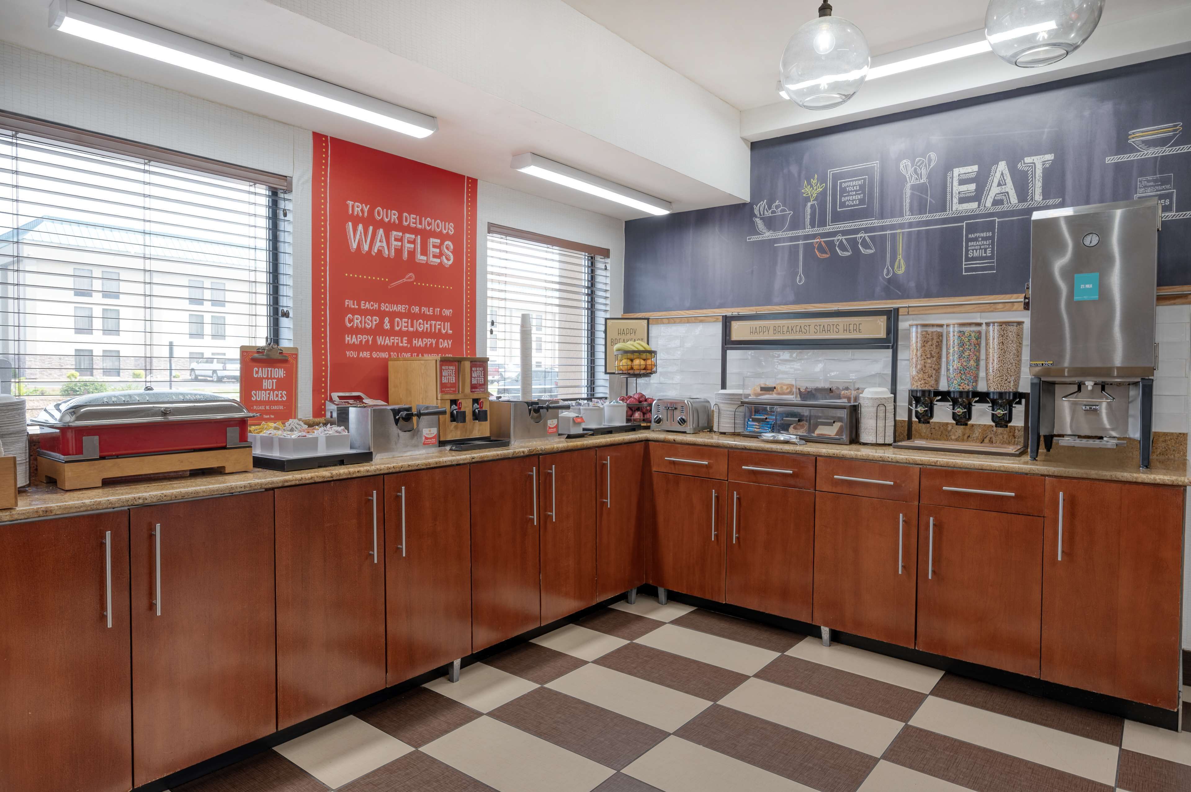 free daily continental breakfast